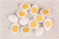 Demi œufs cuits factices x12 H 65x45 mm plastique soufflé