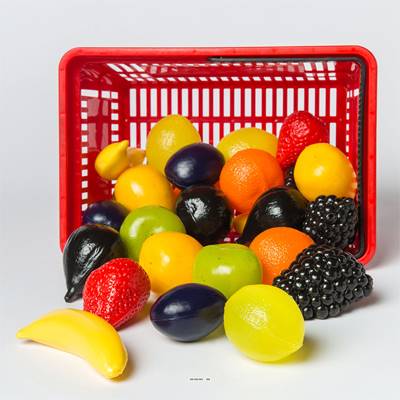 Panier de 27 fruits assortis factices petite taille plastique soufflé